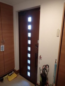 玄関に網戸を取付け 玄関に網戸を取付け